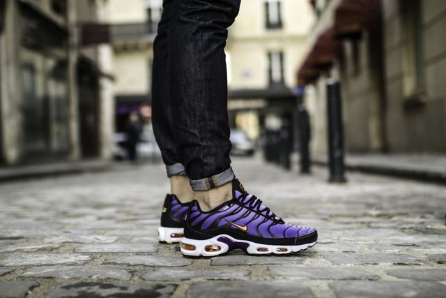 Air max plus 2024 purple on feet